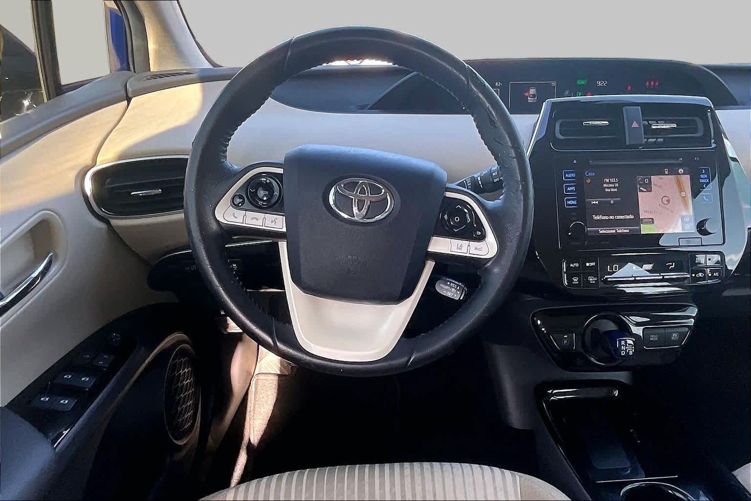 Used 2018 Toyota Prius Three FWD image 6