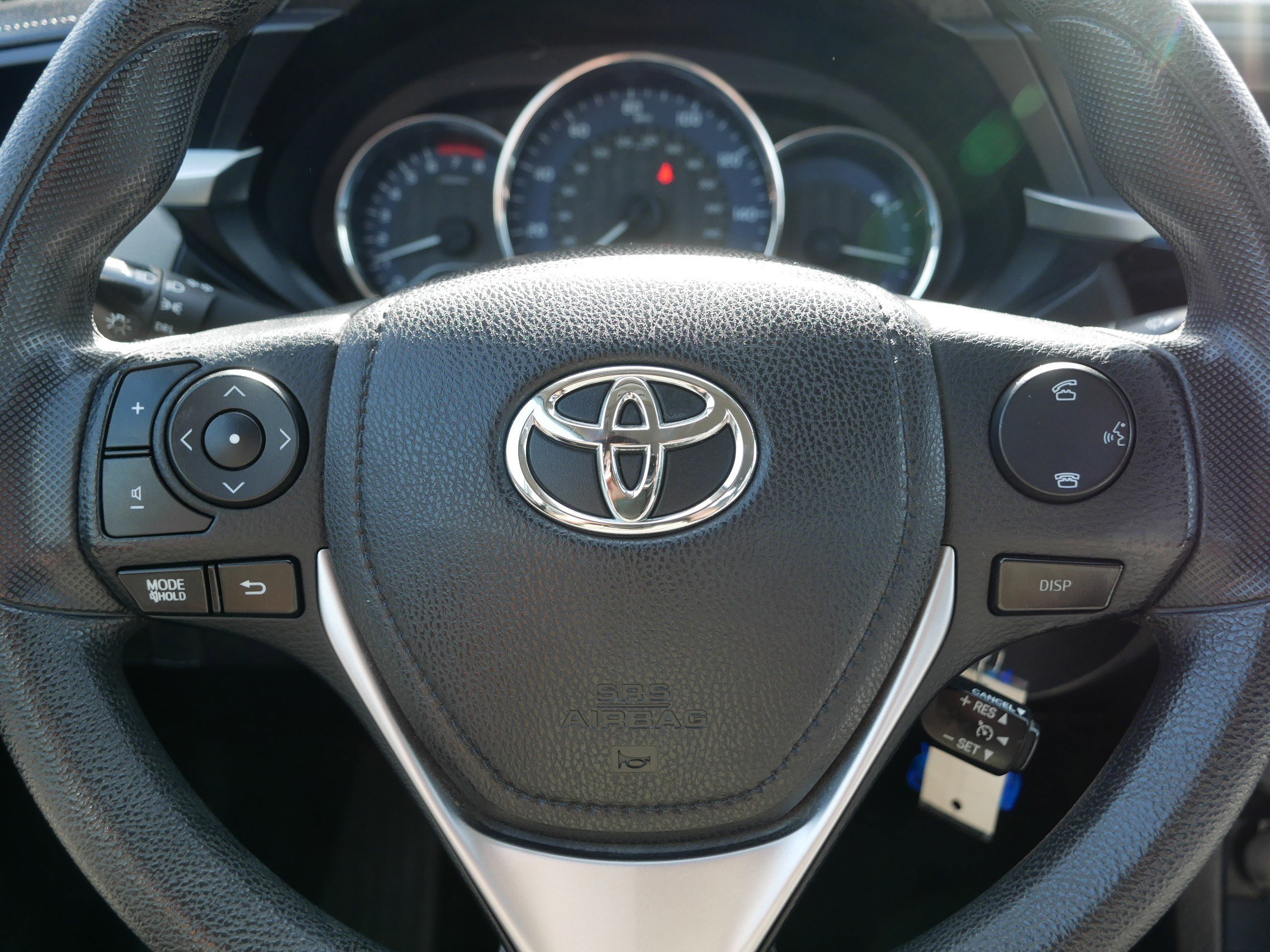 Used 2015 Toyota Corolla LE FWD image 25