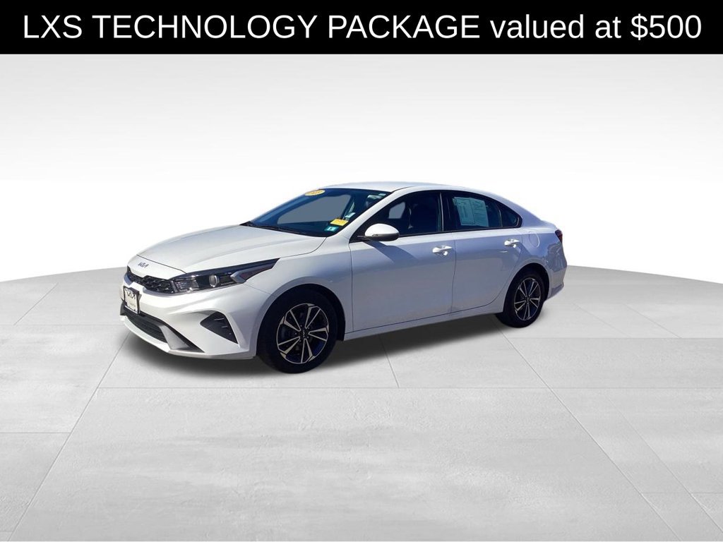 Used 2023 Kia Forte LXS w/ LXS Technology Package FWD image 3