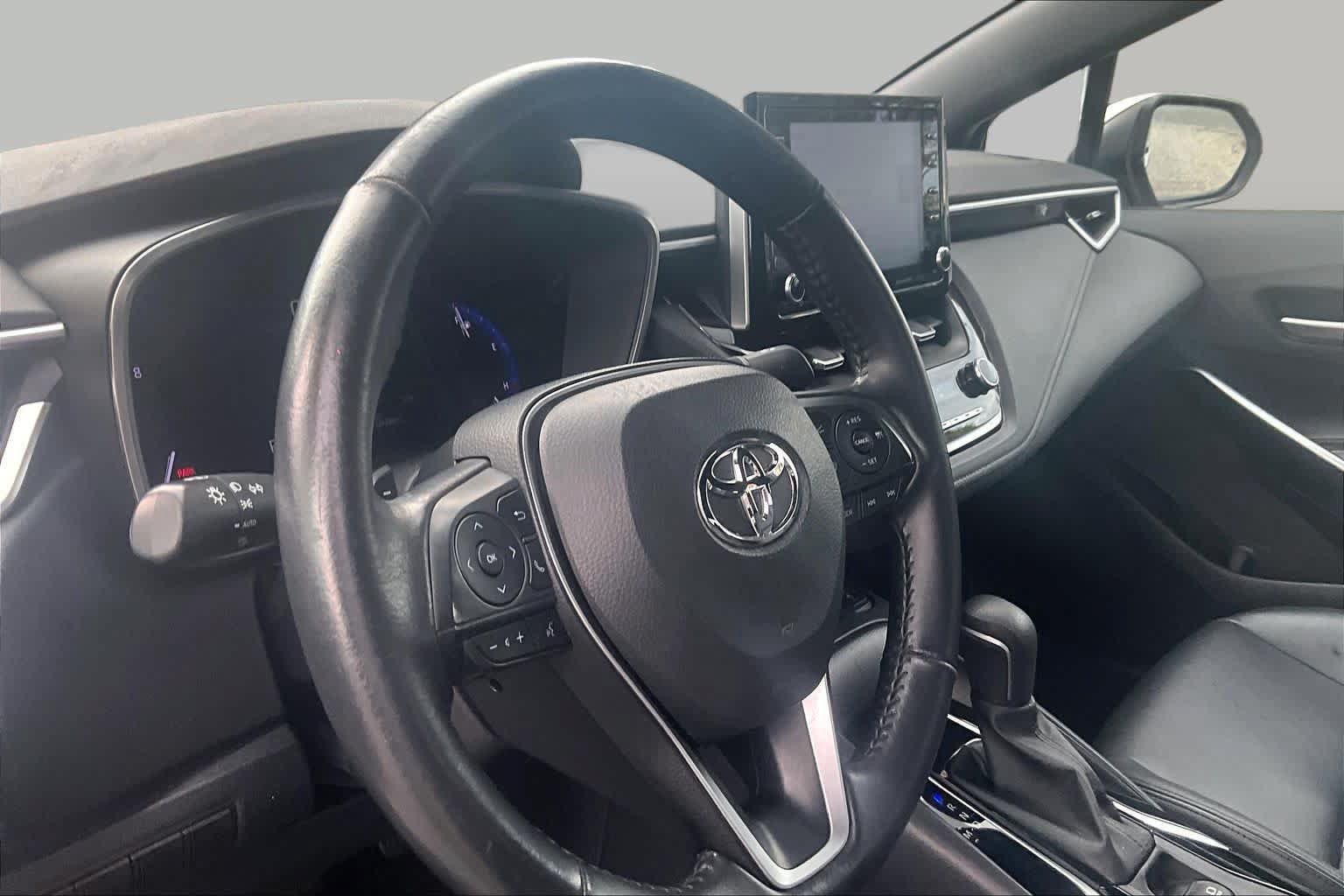 Used 2022 Toyota Corolla XSE FWD image 18