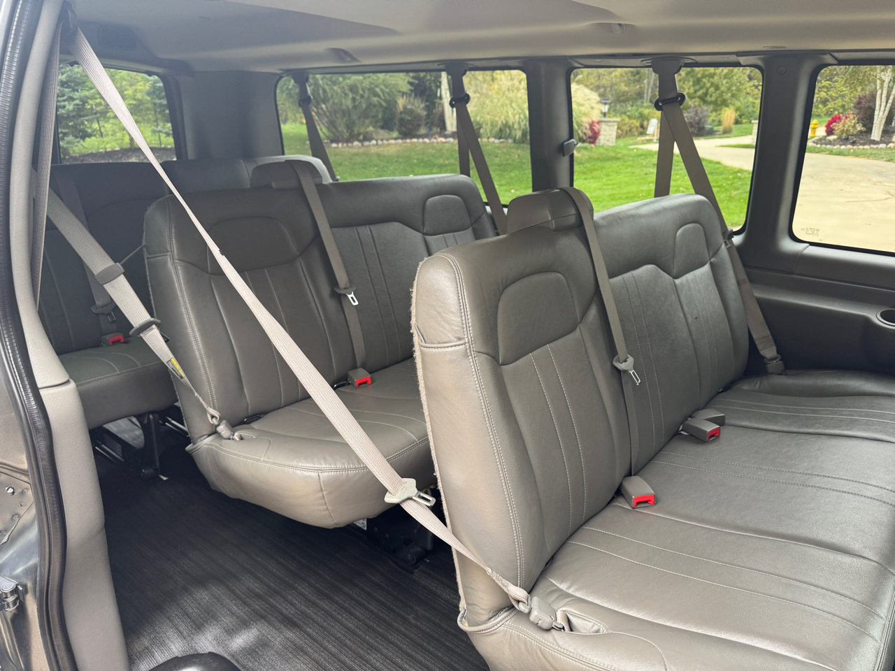 Used 2015 Chevrolet Express 3500 LS image 22