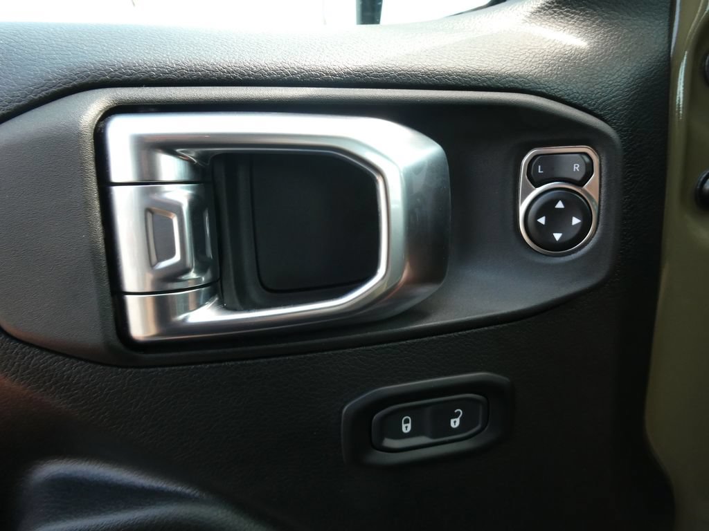 Used 2025 Jeep Wrangler Unlimited Sport AWD/4WD image 25