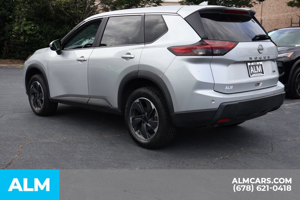 Used 2024 Nissan Rogue SV FWD image 8
