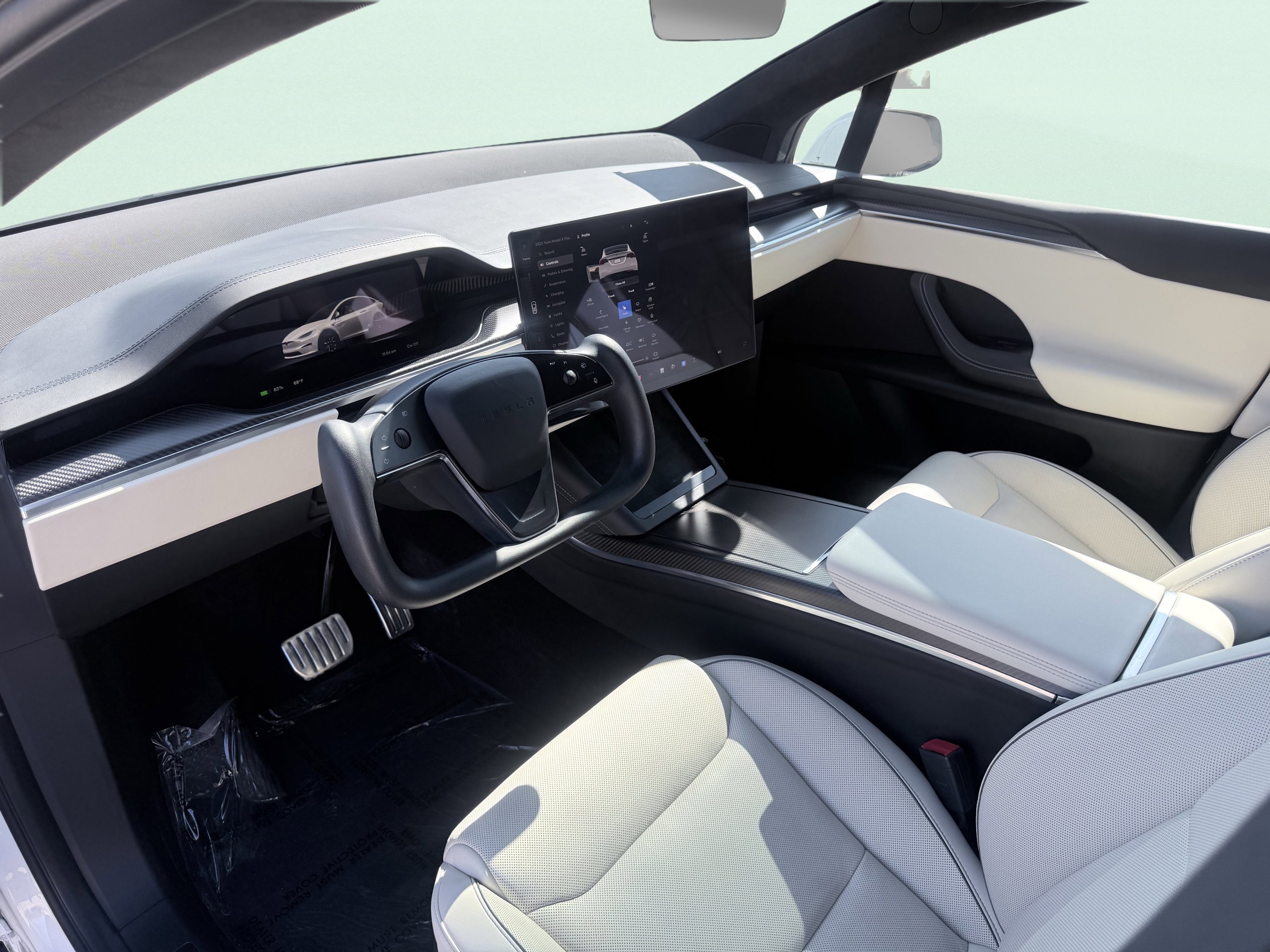 Used 2022 Tesla Model X Plaid image 34