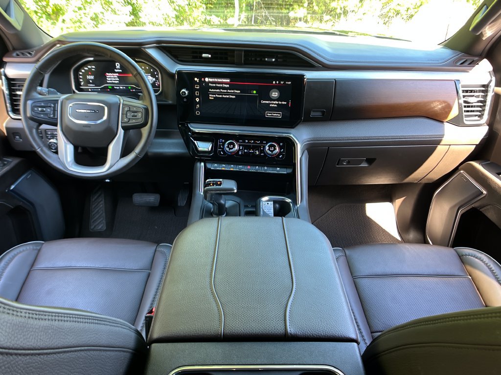 Used 2024 GMC Sierra 1500 Denali w/ Denali Reserve Package AWD/4WD image 13