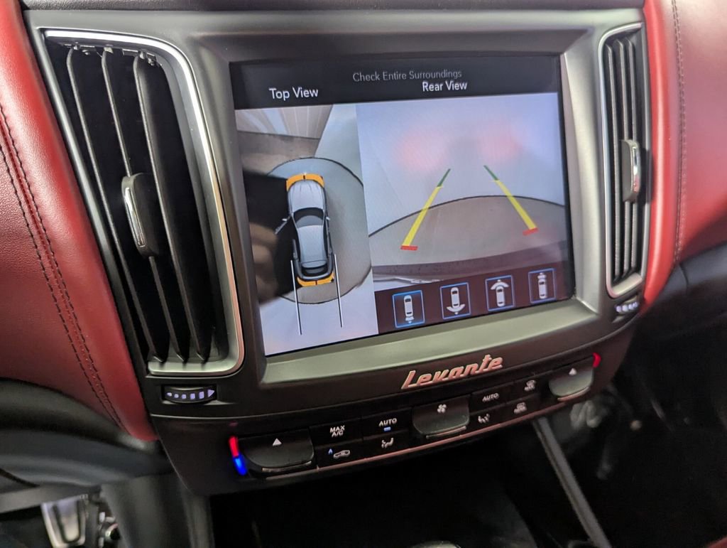 Used 2019 Maserati Levante GranSport image 21