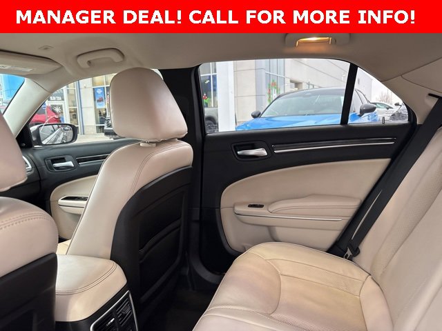 Used 2019 Chrysler 300 Limited image 25