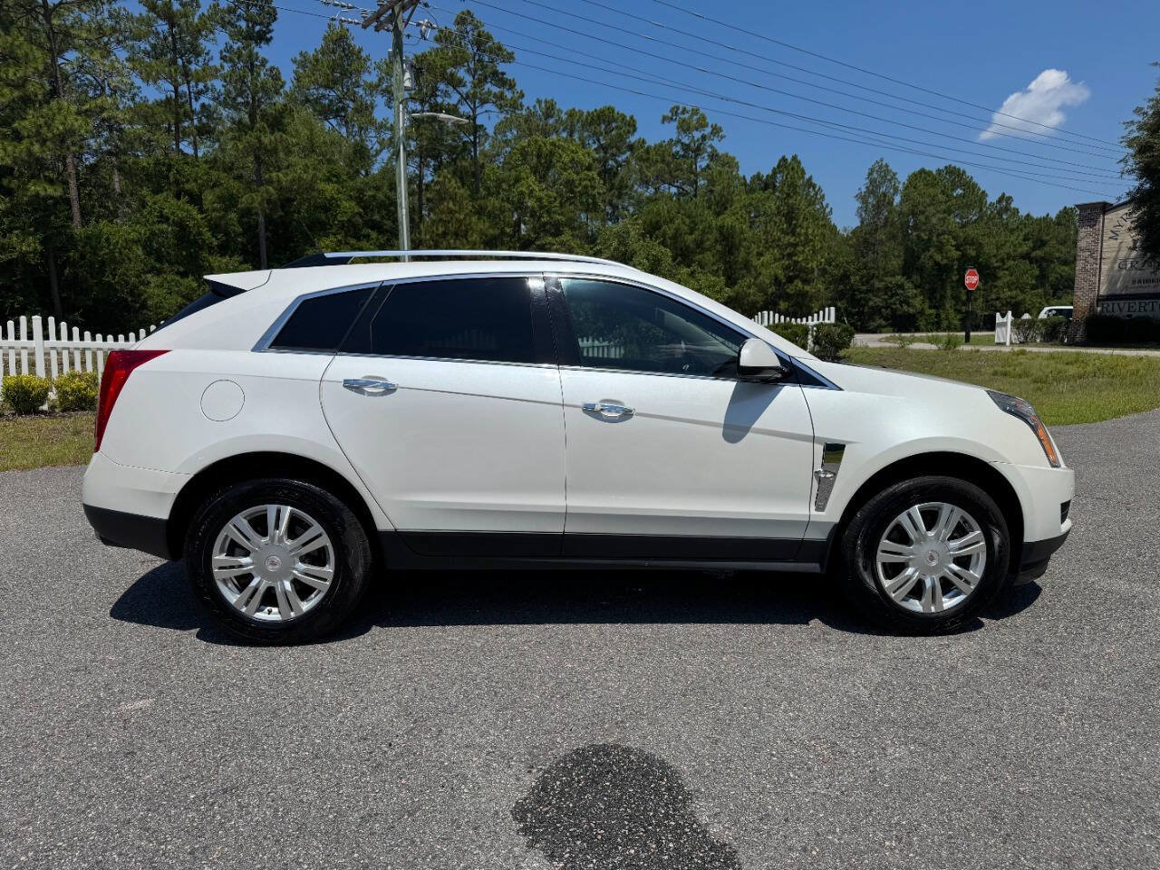 Used 2011 Cadillac SRX Luxury FWD image 7