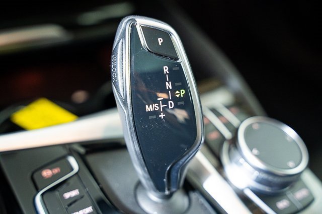 Used 2023 BMW 530i xDrive w/ Convenience Package image 21