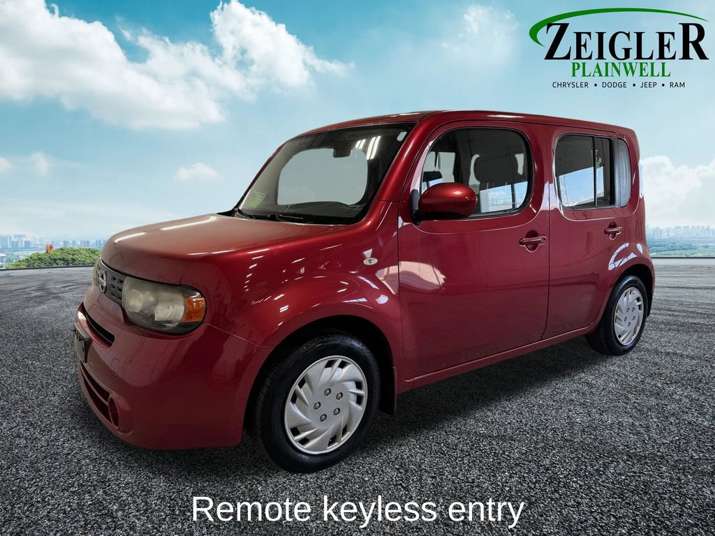Used 2009 Nissan Cube 1.8 S w/ Interior Designer Pkg FWD image 2