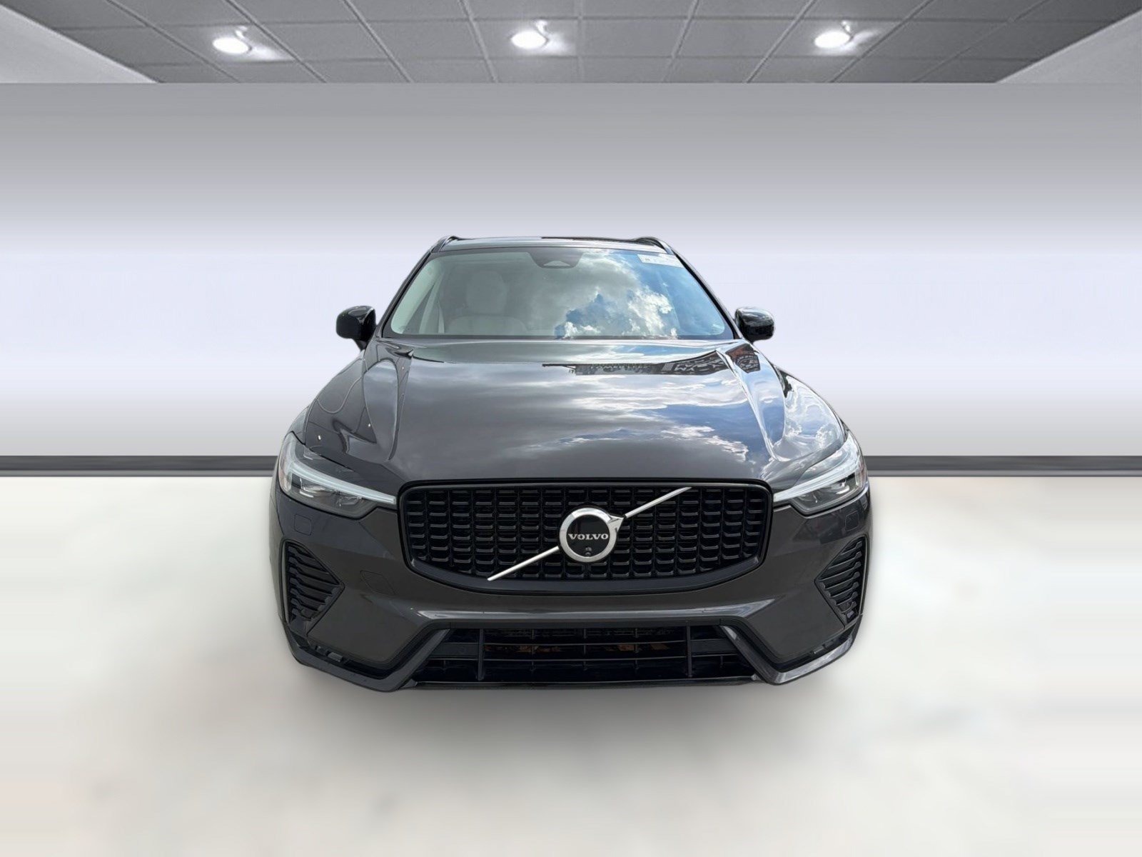 Used 2024 Volvo XC60 B5 Plus w/ Protection Package Premier AWD/4WD image 6