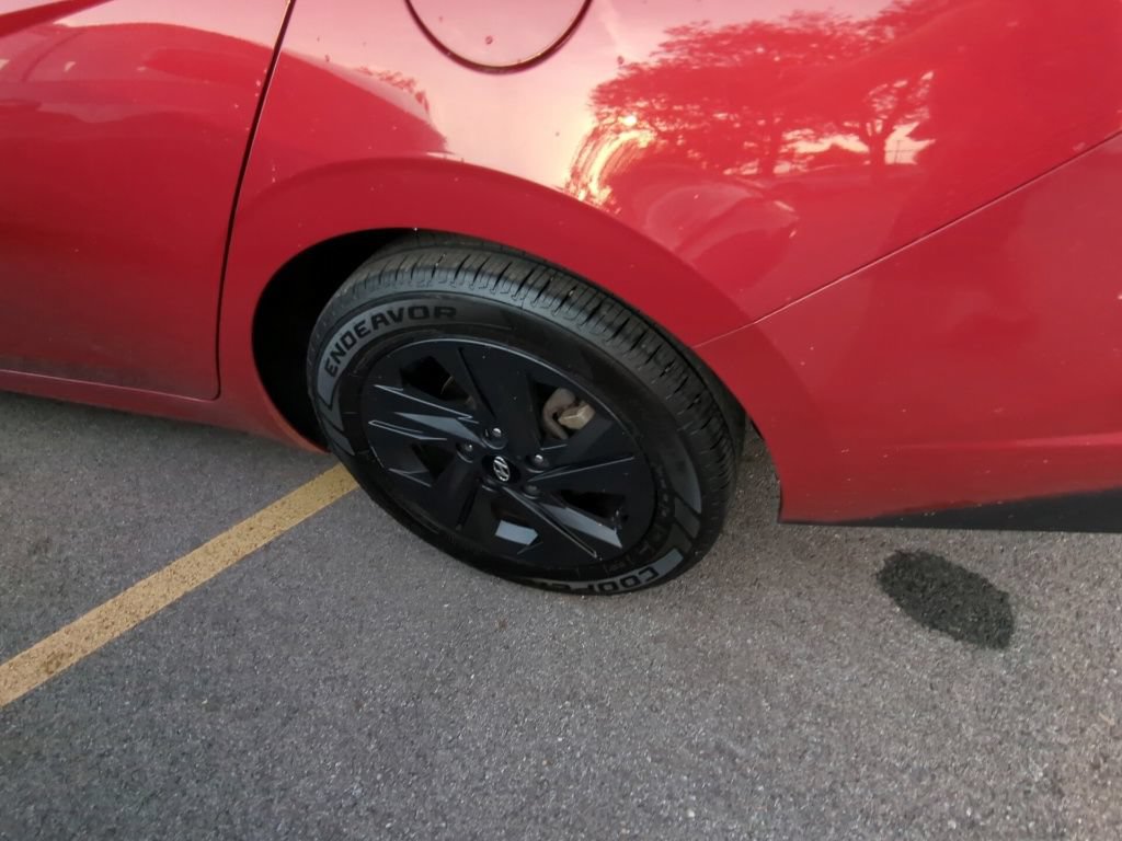 Used 2021 Hyundai Elantra SEL FWD image 5