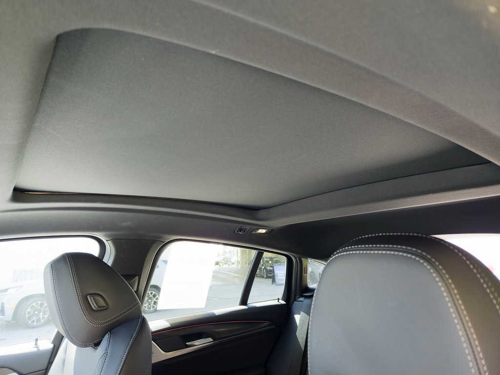 Used 2024 BMW X4 xDrive30i w/ Premium Package image 20