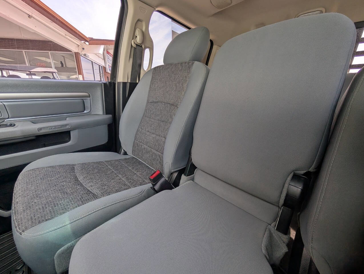 Used 2015 RAM 2500 SLT w/ Luxury Group AWD/4WD image 26