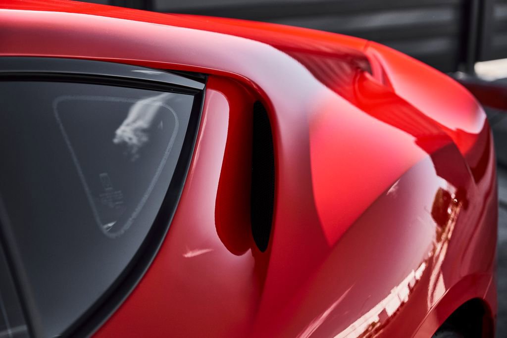 Used 2020 Ferrari 812 Superfast RWD image 10