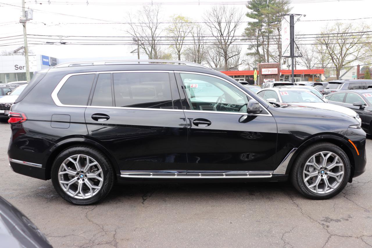 Used 2025 BMW X7 xDrive40i AWD/4WD image 6
