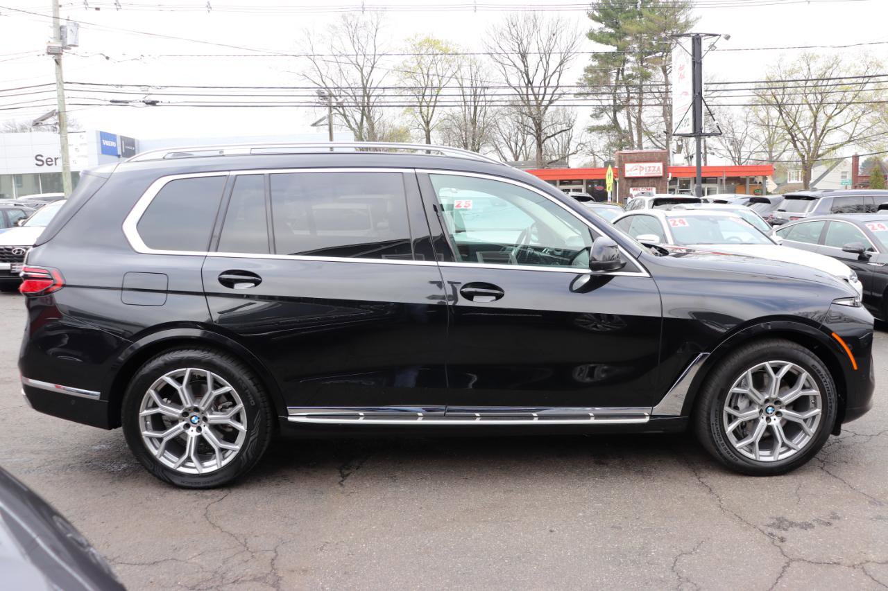 Used 2025 BMW X7 xDrive40i image 6