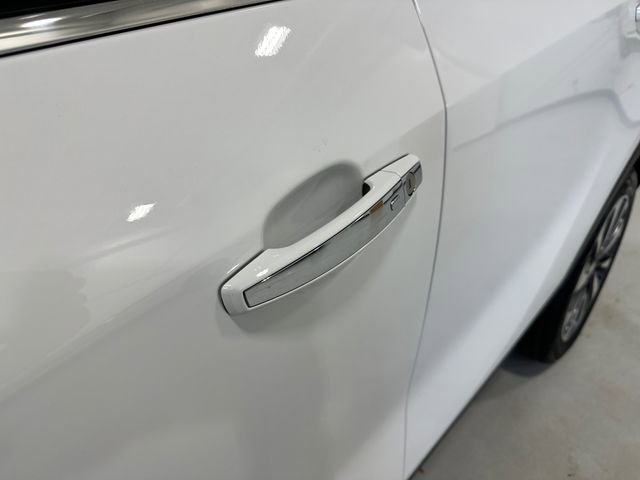 Certified 2022 Buick Encore Preferred w/ Safety Package image 13