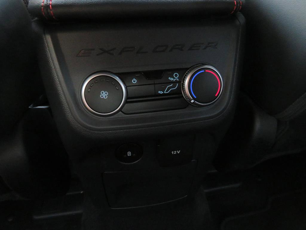 Used 2025 Ford Explorer ST-Line image 26