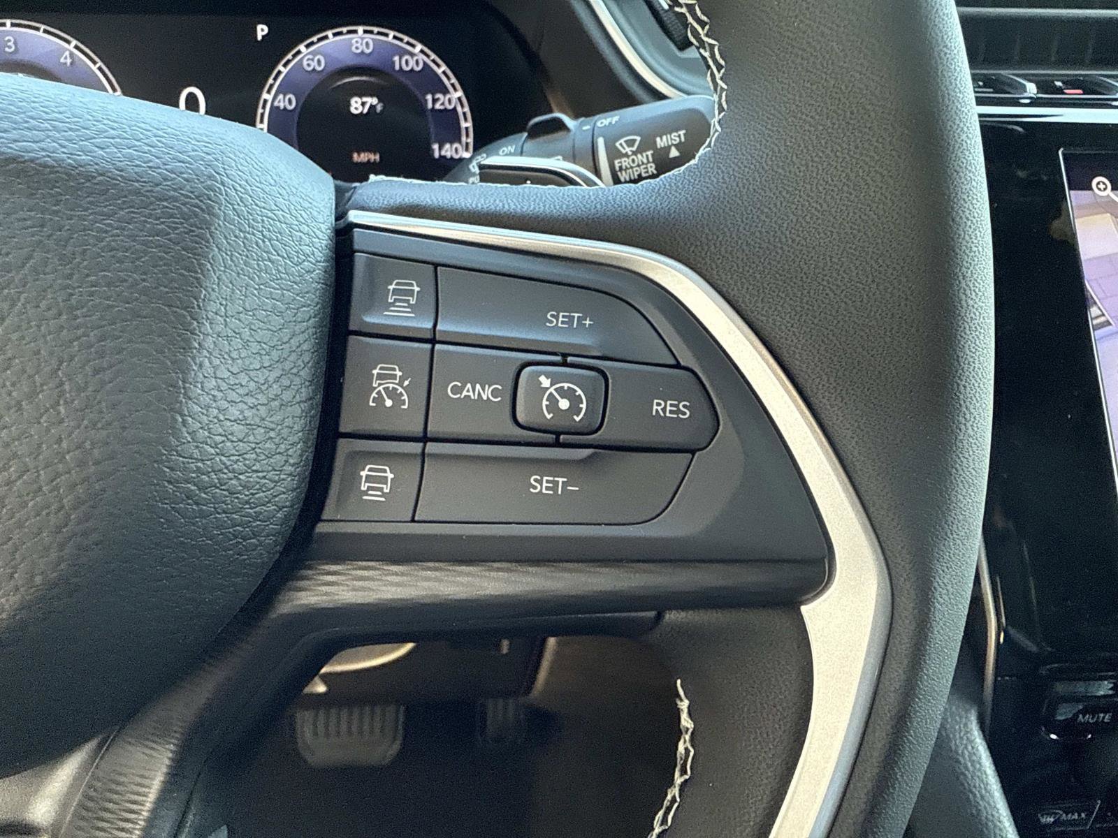New 2025 Jeep Grand Cherokee L Altitude image 28