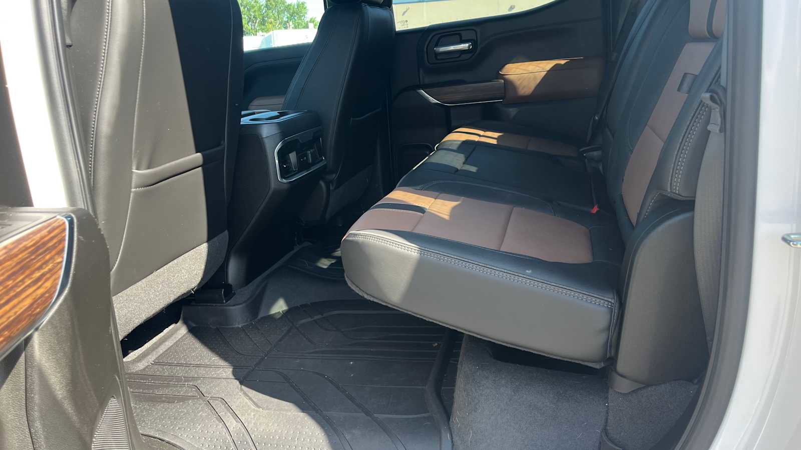 Used 2022 Chevrolet Silverado 1500 High Country image 8