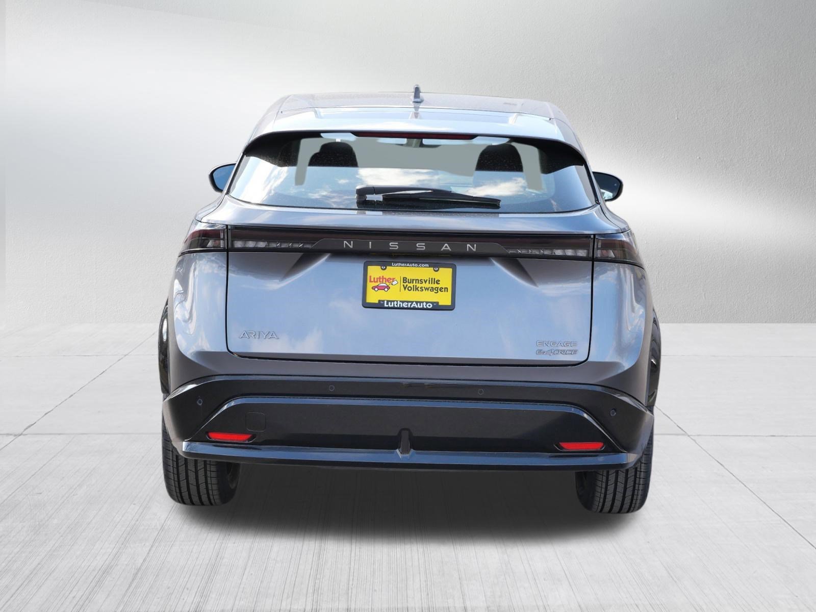 Used 2023 Nissan Ariya AWD image 6