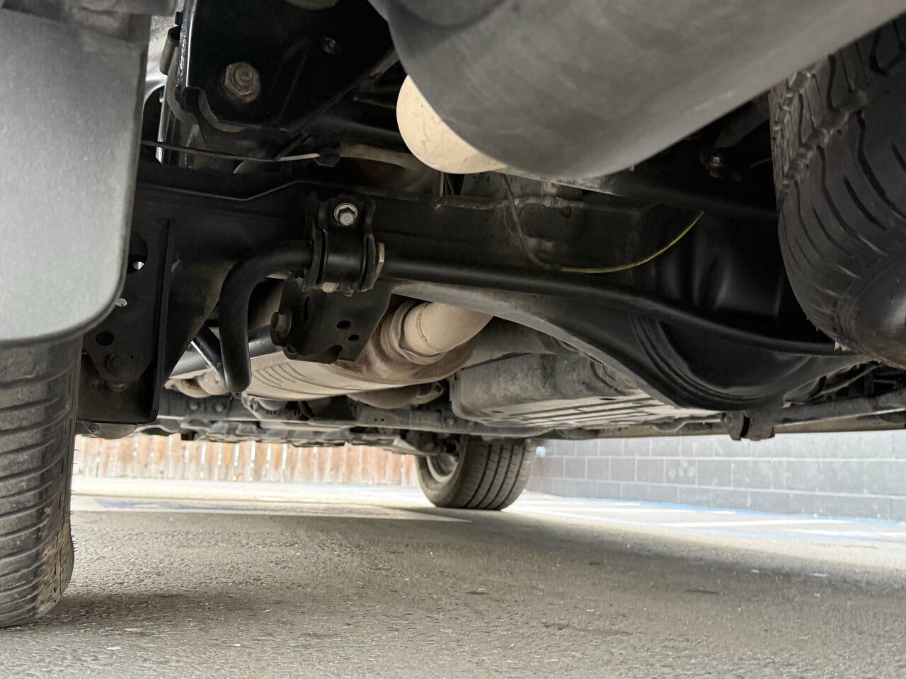 Used 2009 Lexus LX 570 4WD image 22