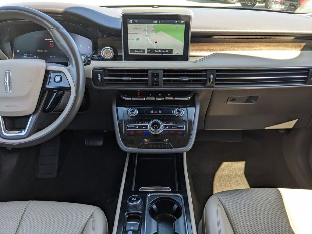 Used 2022 Lincoln Corsair Reserve w/ Elements Package image 16