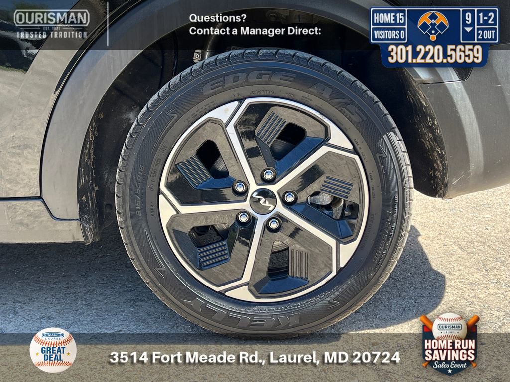 Used 2025 Kia Niro LX image 4