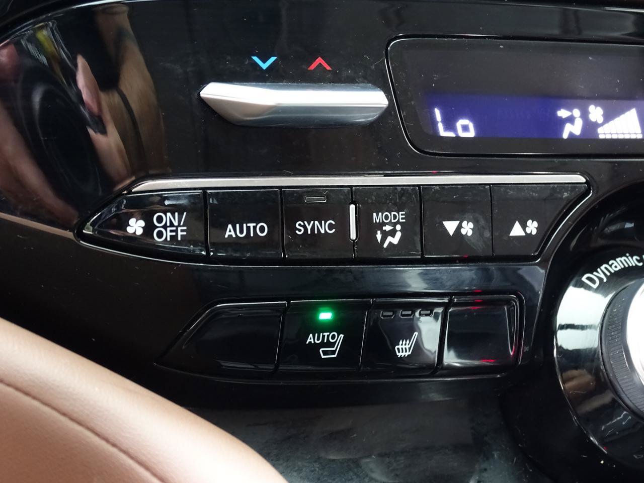 Used 2025 Acura MDX SH-AWD w/ Technology Package image 40