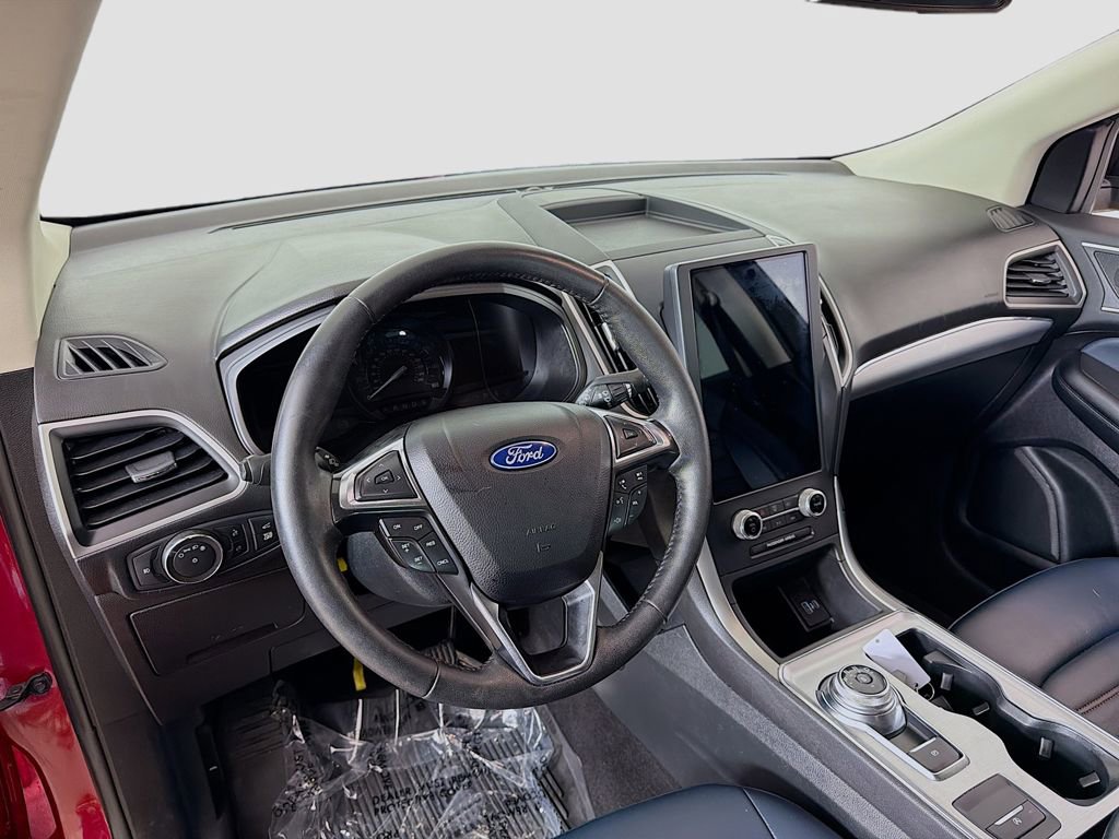 Used 2022 Ford Edge SEL w/ Sport Appearance Package image 16