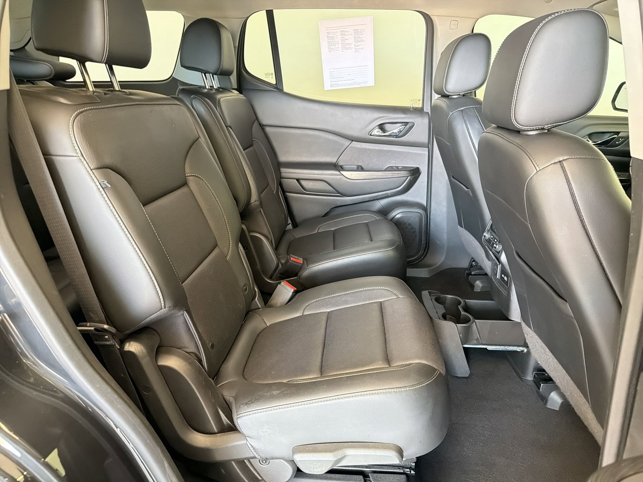 Used 2020 GMC Acadia SLT w/ Driver Alert Package II image 29