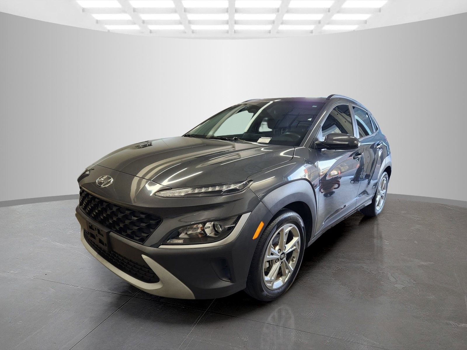 Used 2023 Hyundai Kona SEL w/ Convenience Package image 3