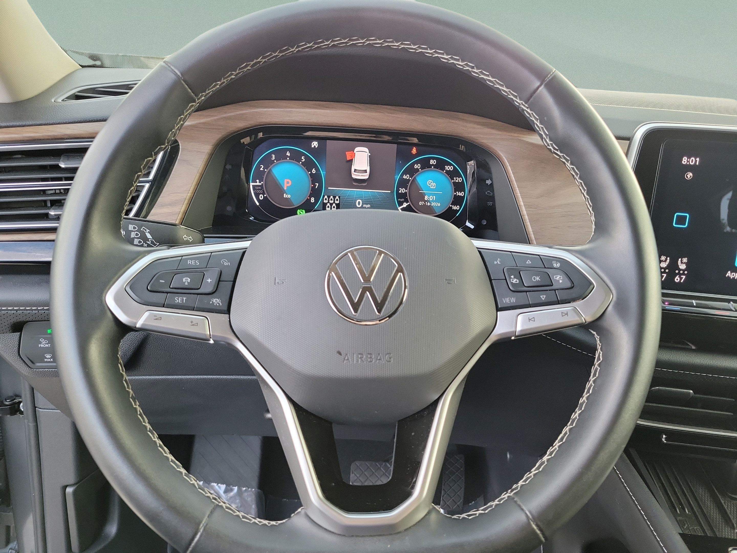 Used 2025 Volkswagen Atlas SE FWD image 17