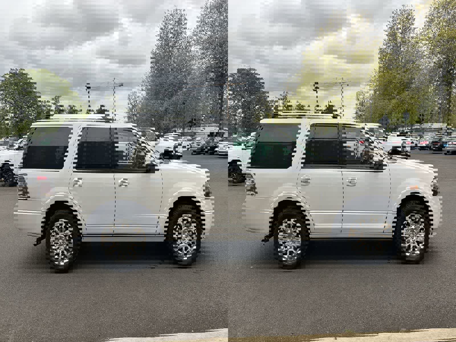 Used 2013 Ford Expedition Limited AWD/4WD image 5