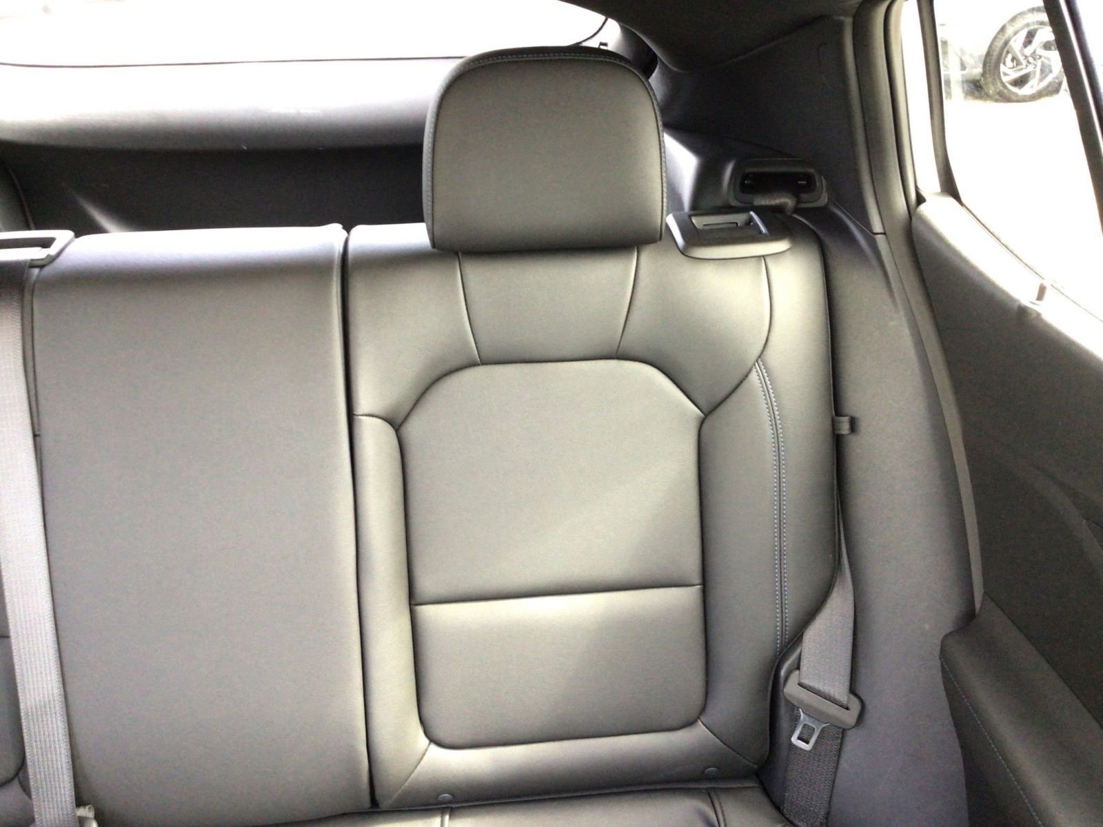 Used 2025 Buick Envista Sport Touring image 36