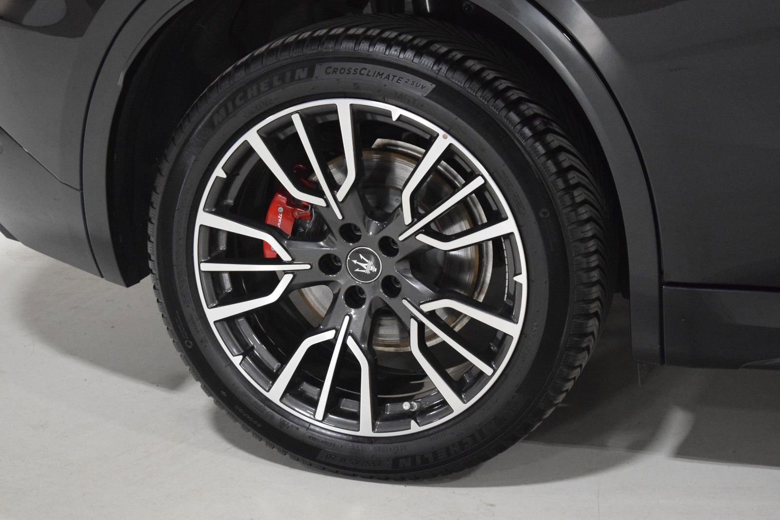 Certified 2024 Maserati Grecale Modena AWD/4WD image 17