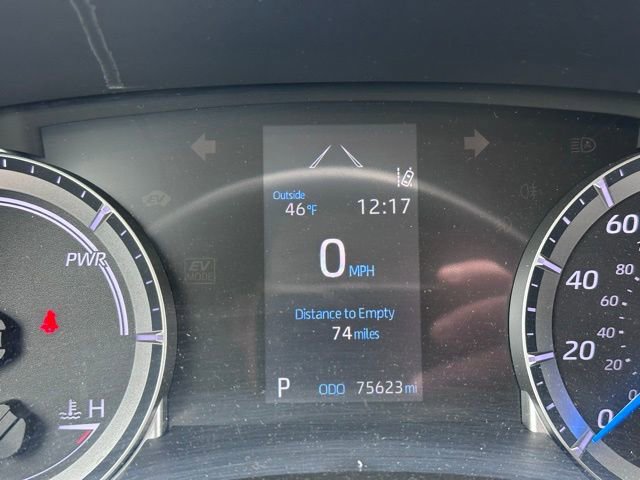 Used 2020 Toyota Highlander LE AWD/4WD image 13