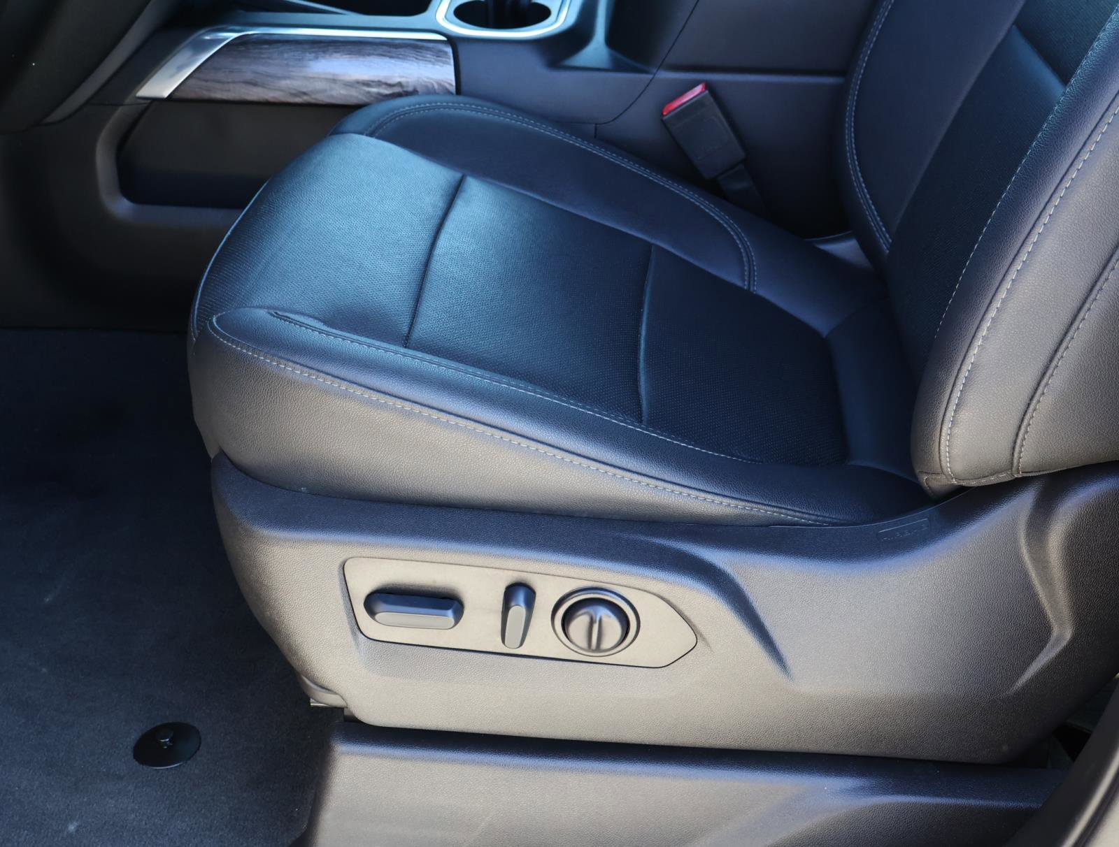 Used 2022 Chevrolet Silverado 1500 LTZ w/ LTZ Premium Texas Edition image 16