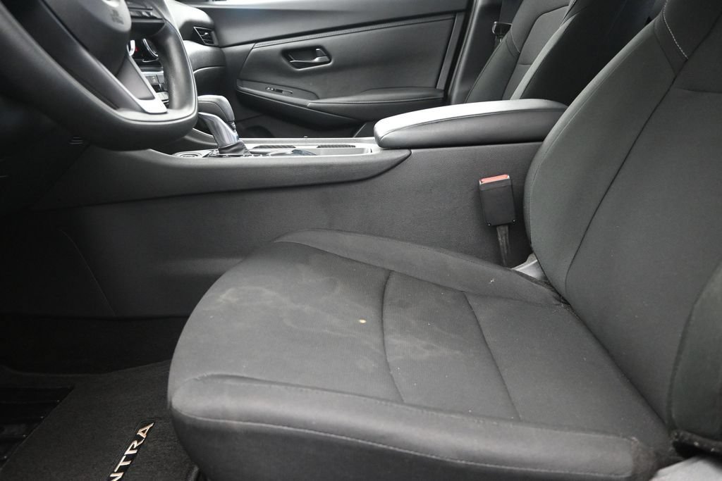 Used 2025 Nissan Sentra S FWD image 13