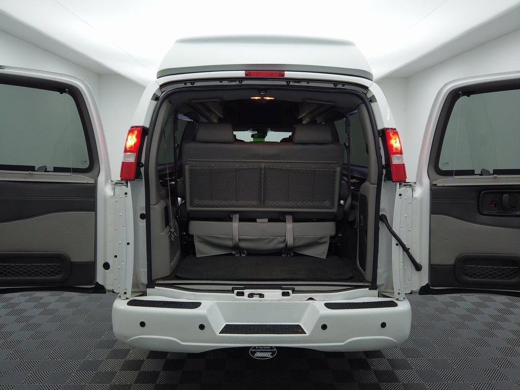 Used 2020 GMC Savana 2500 Extended w/ Enhanced Convenience Package image 6
