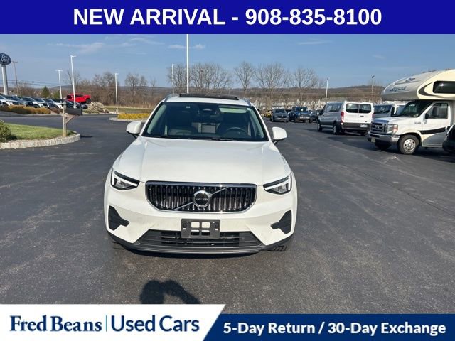 Used 2025 Volvo XC40 B5 Core w/ Protection Package Premier video 2