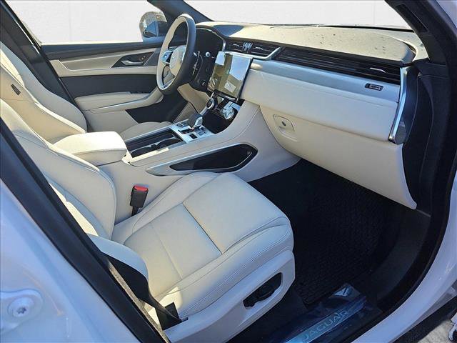 New 2025 Jaguar F-PACE R-Dynamic S image 8