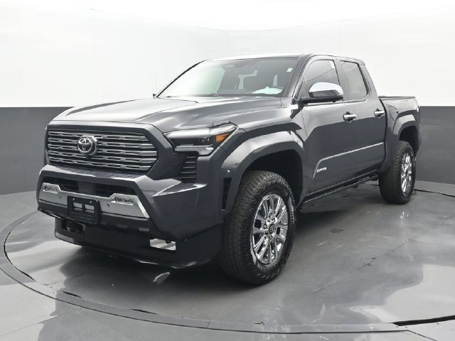 Used 2024 Toyota Tacoma Limited w/ Limited Package (LT) AWD/4WD image 25