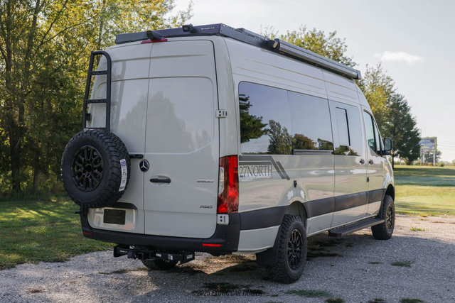 Used 2025 Mercedes-Benz Sprinter 2500 image 8