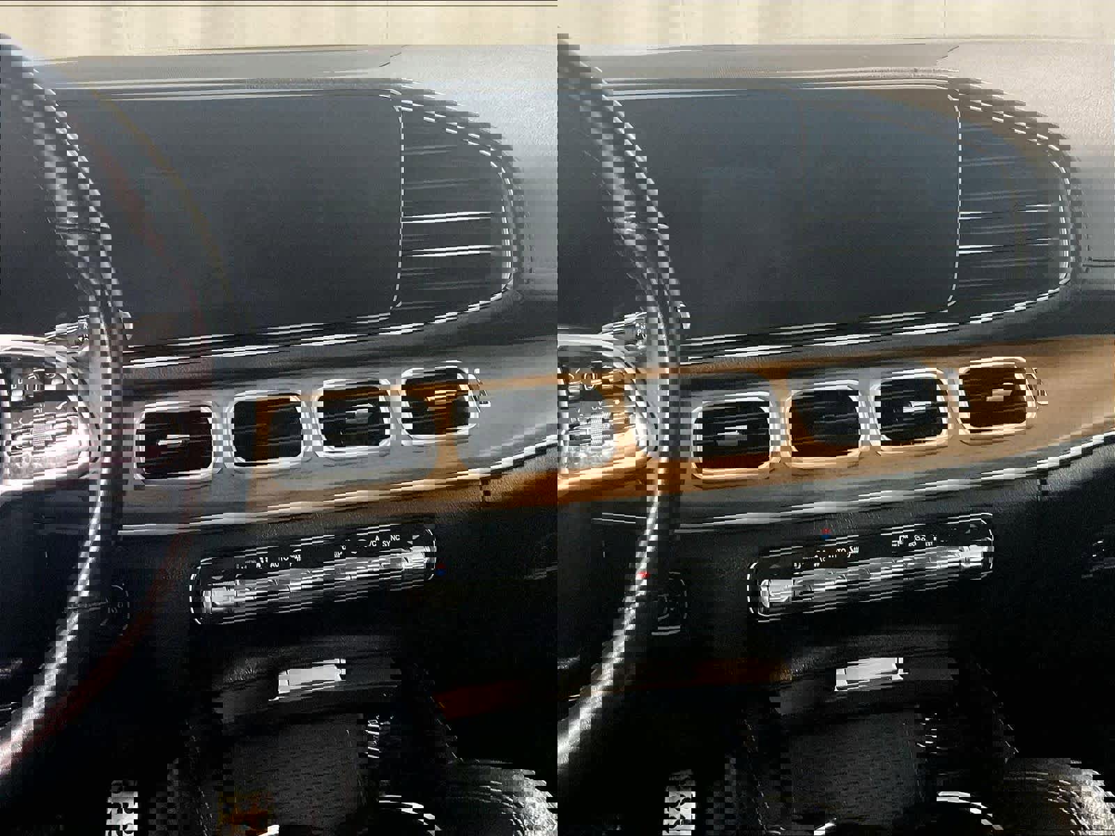 Used 2022 Mercedes-Benz GLS 450 4MATIC image 19