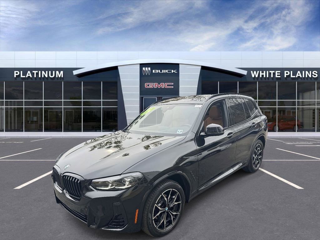 Used 2024 BMW X3 xDrive30i w/ Premium Package image 4