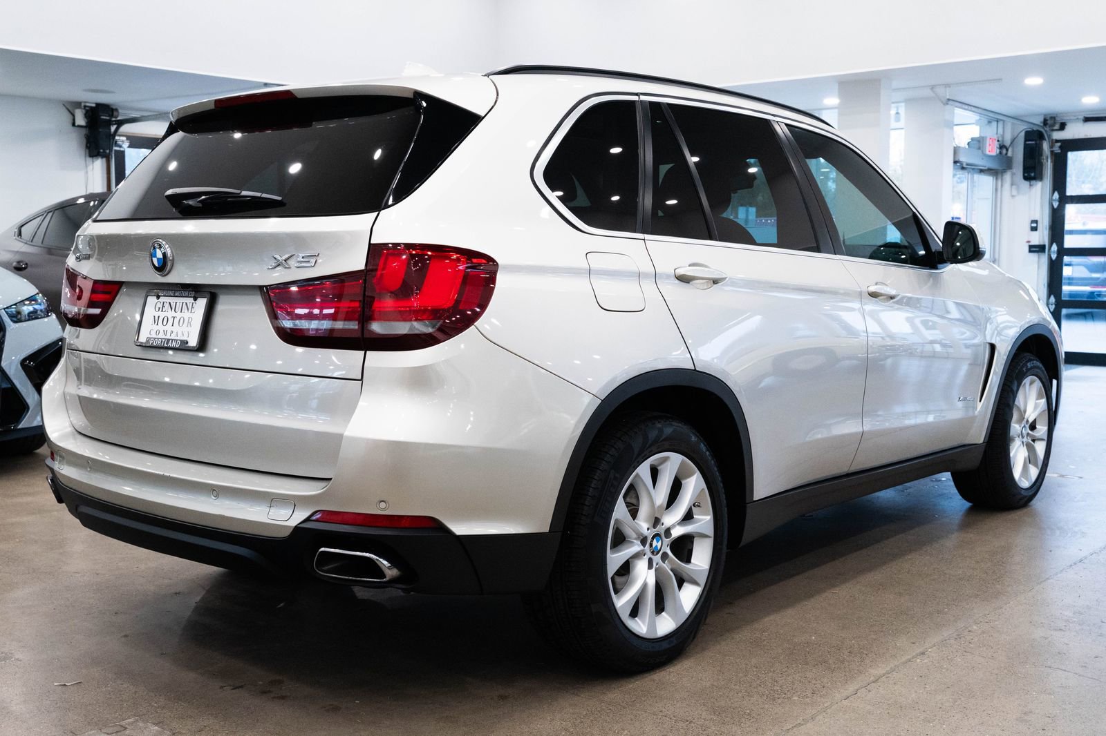 Used 2016 BMW X5 xDrive40e image 4