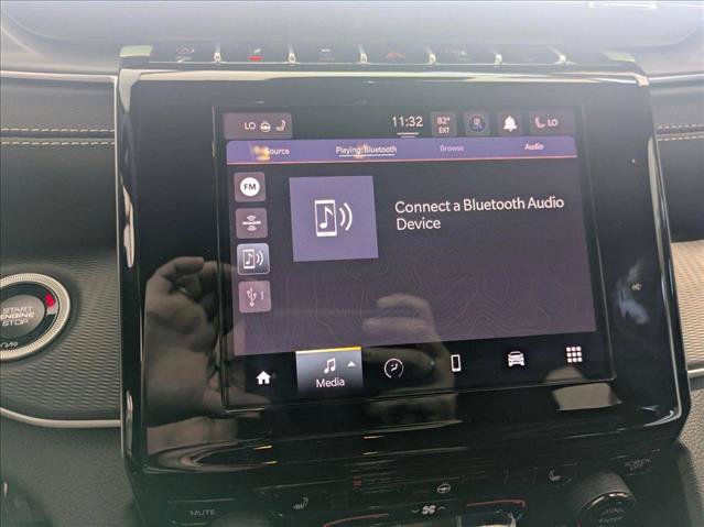 New 2025 Jeep Grand Cherokee L Laredo w/ Luxury Tech Group I AWD/4WD video 3
