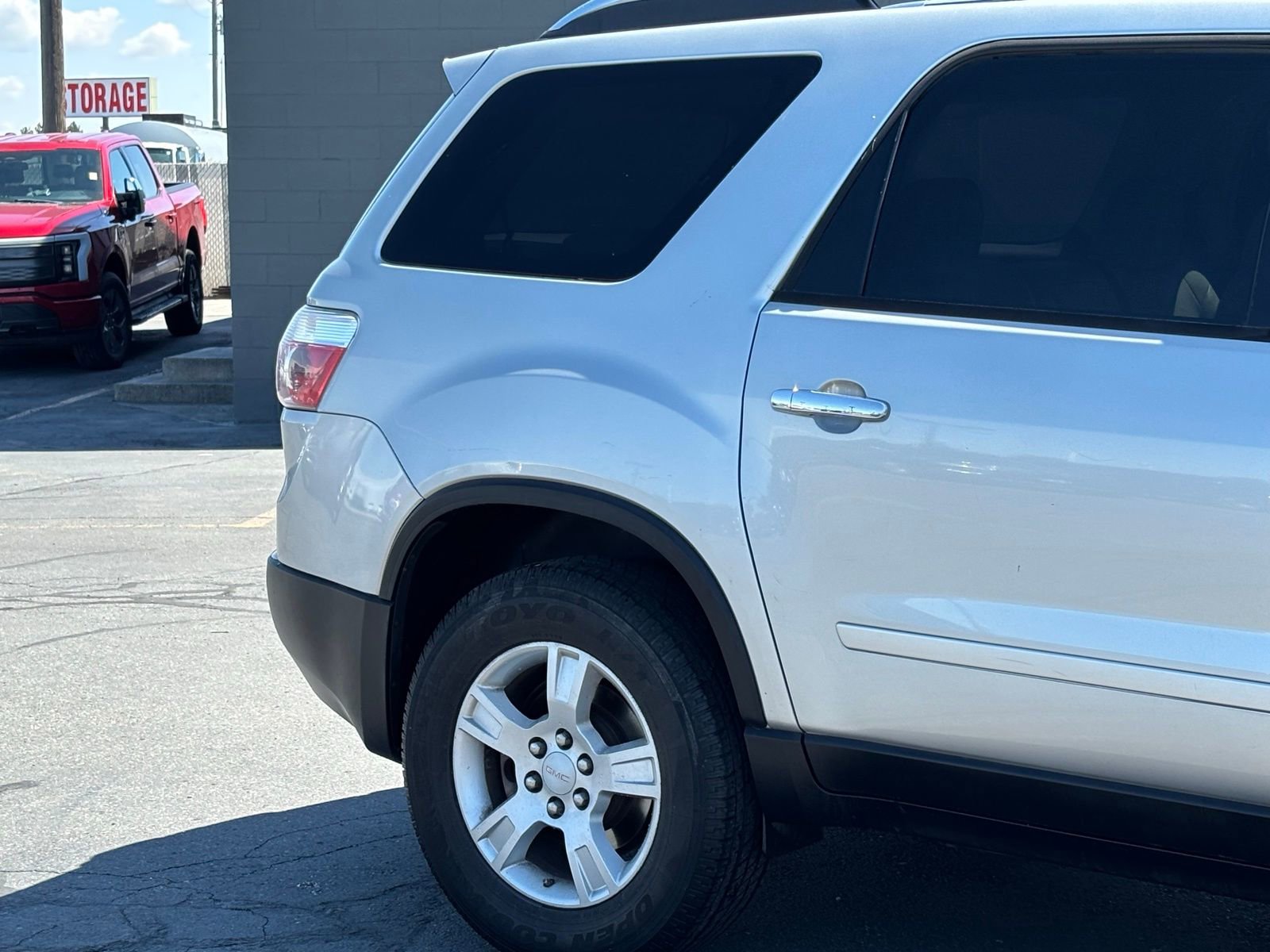Used 2007 GMC Acadia SLE w/ Preferred Package AWD/4WD image 3